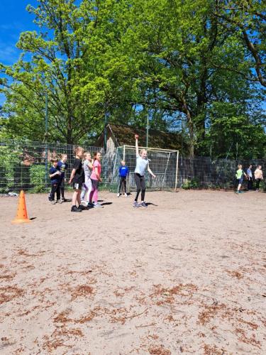 16299ef4-bd63-4366-b932-29e1bb3cd3f0