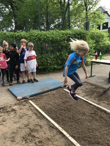 6B9EC1E9-0560-47AC-8656-FE85533111CC